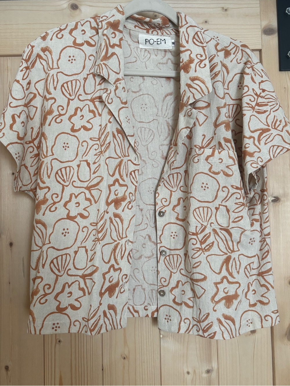 PO-EM covet blouse in seashell print